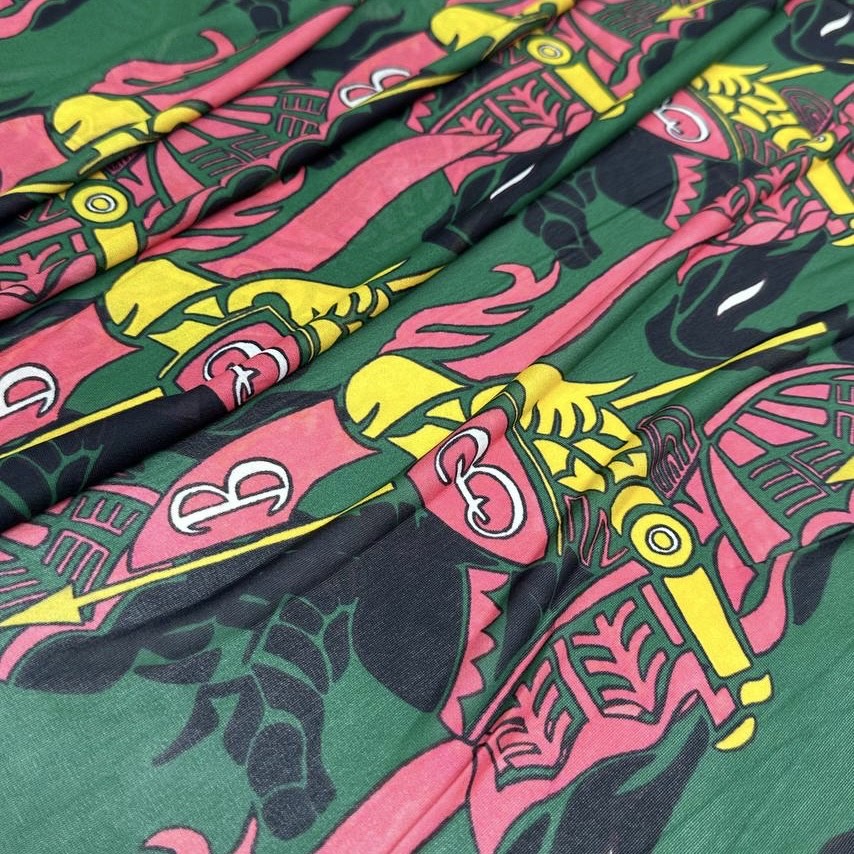 Трикотаж Бербери/Жёлто-малиновый рыцарь на зелёном фоне