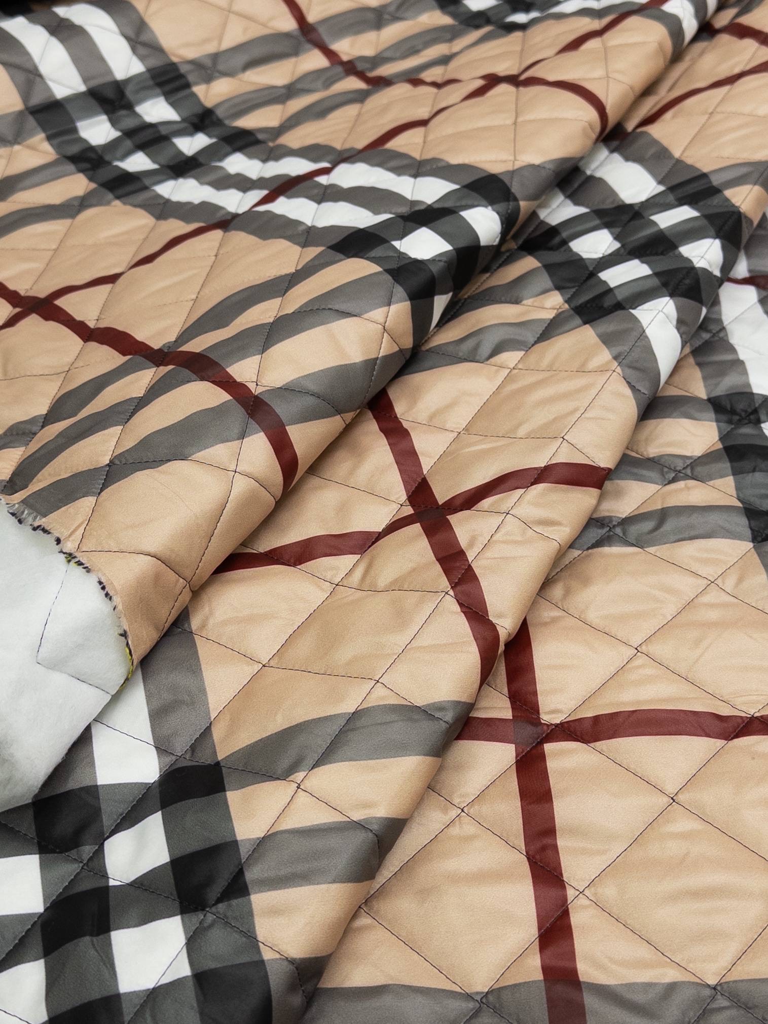 Курточная Burberry