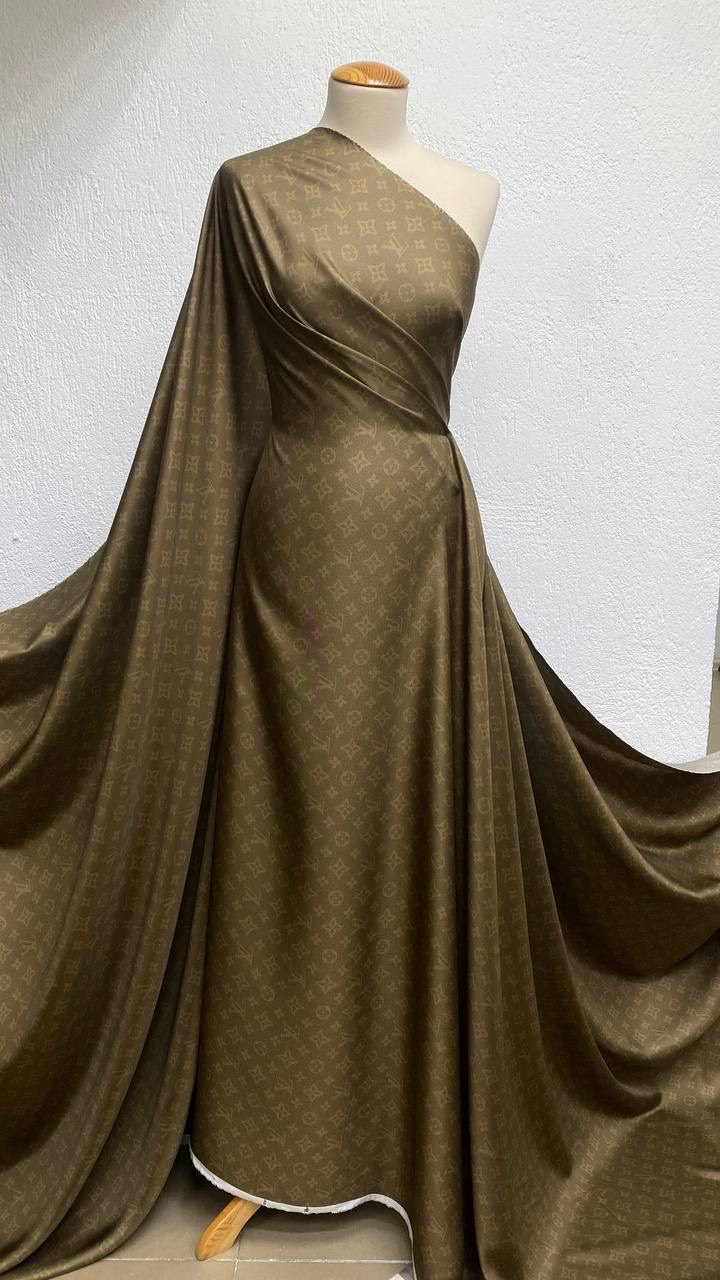 Плательная Louis Vuitton