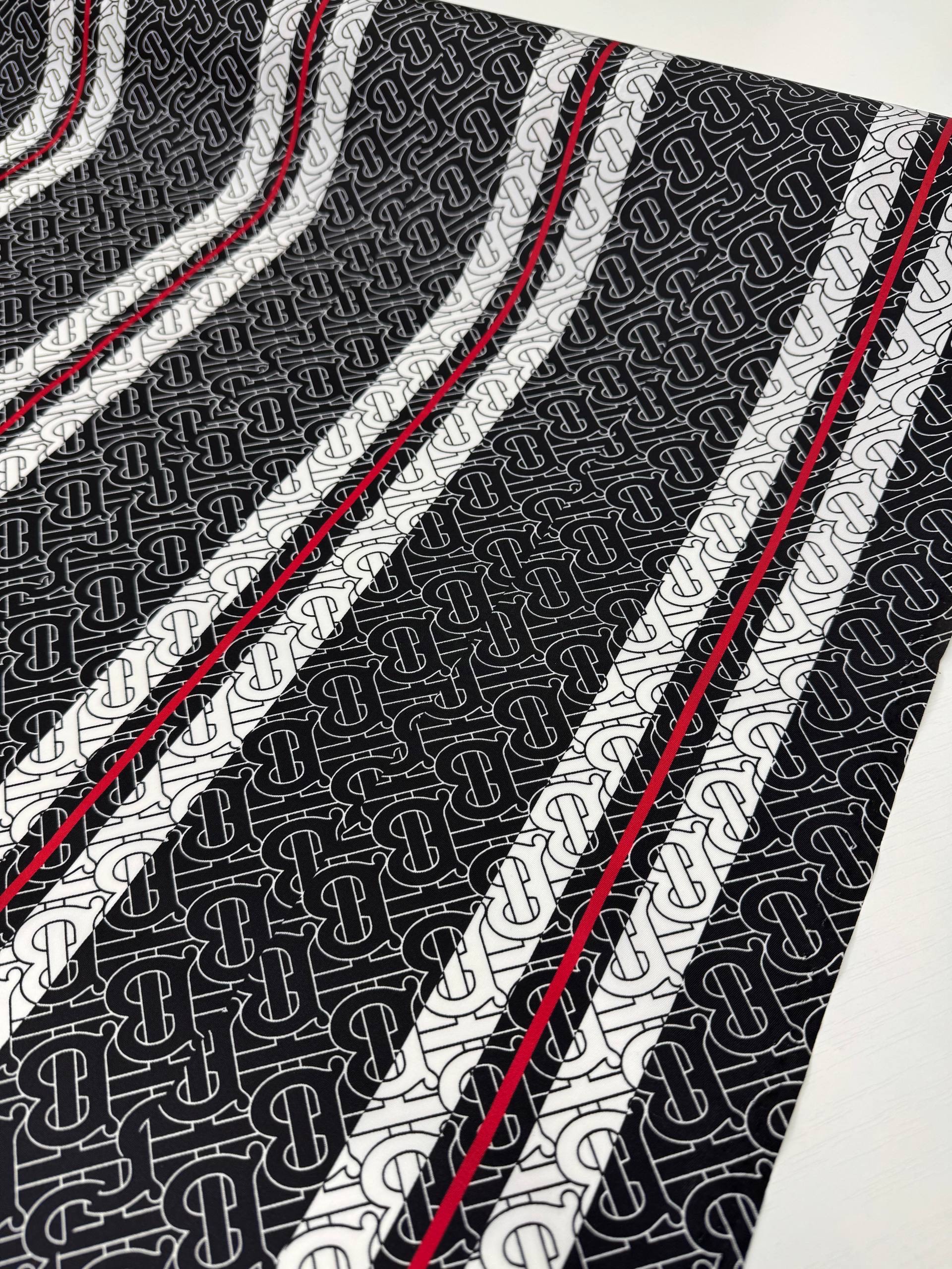 Плащевая Burberry