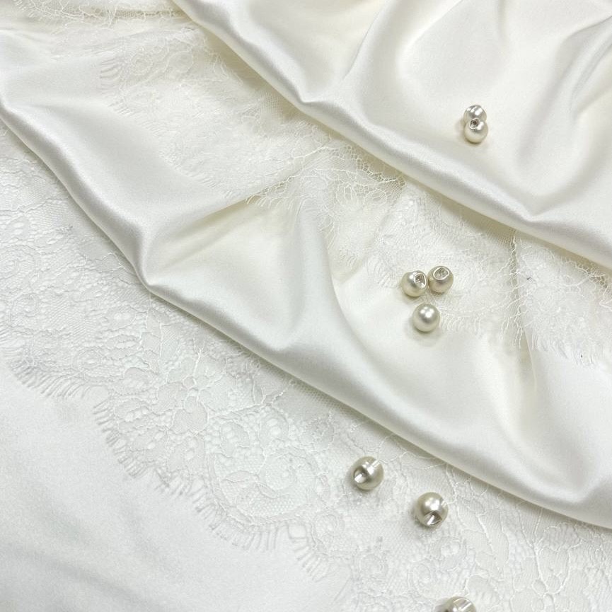 Плательная атласная, шелк 97% эластан 3%, ширина 130 см