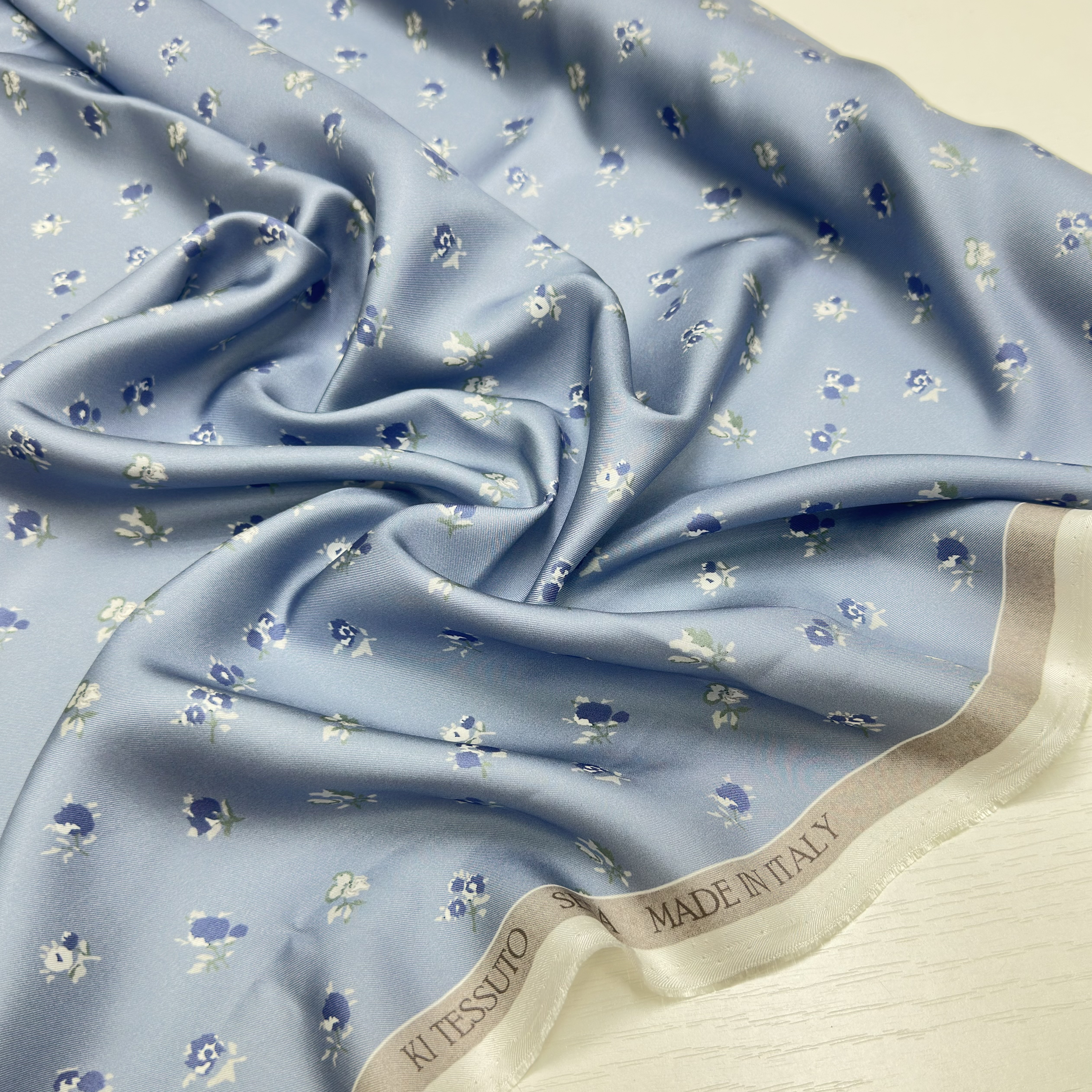 Плательная Prada