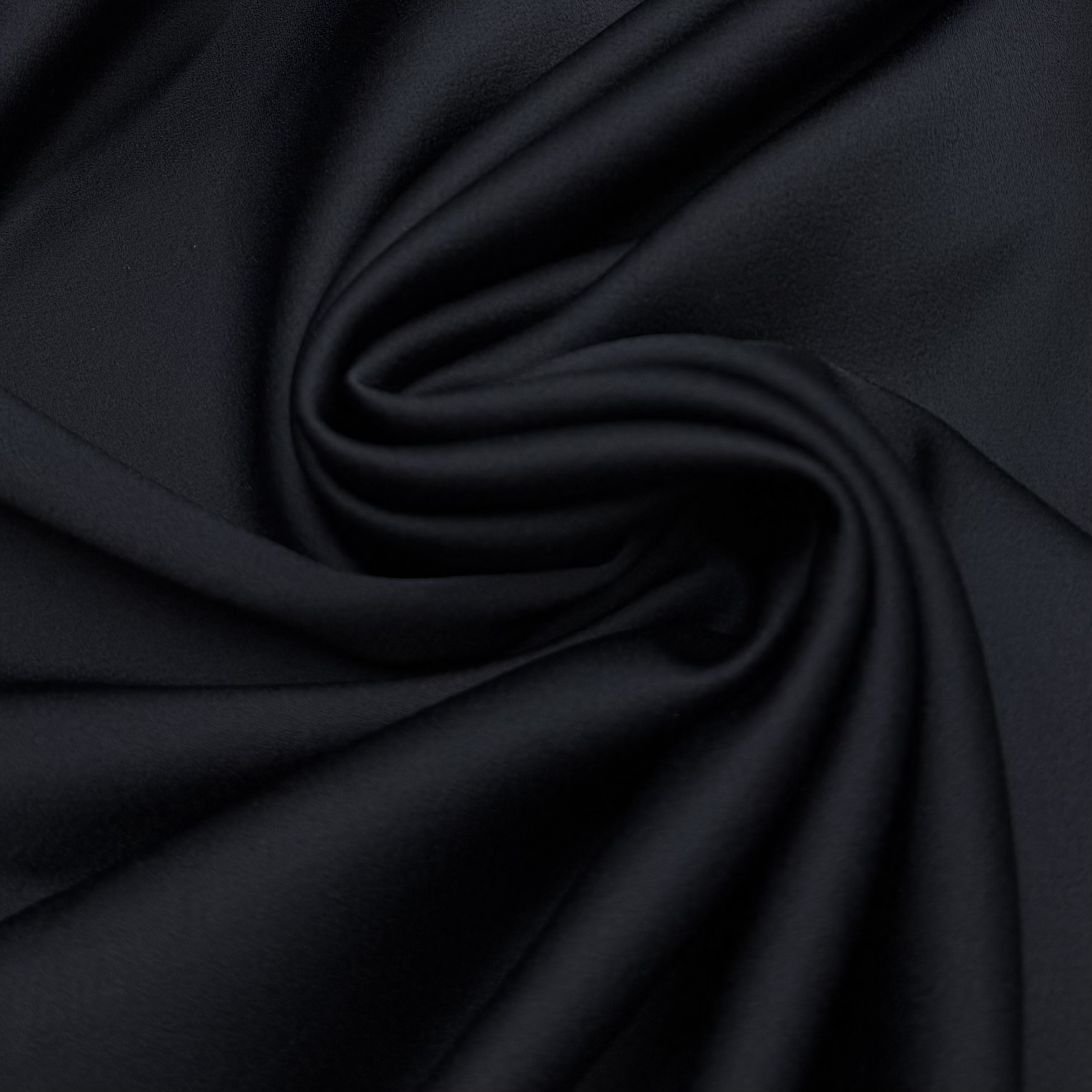 Костюмно-плательная ткань