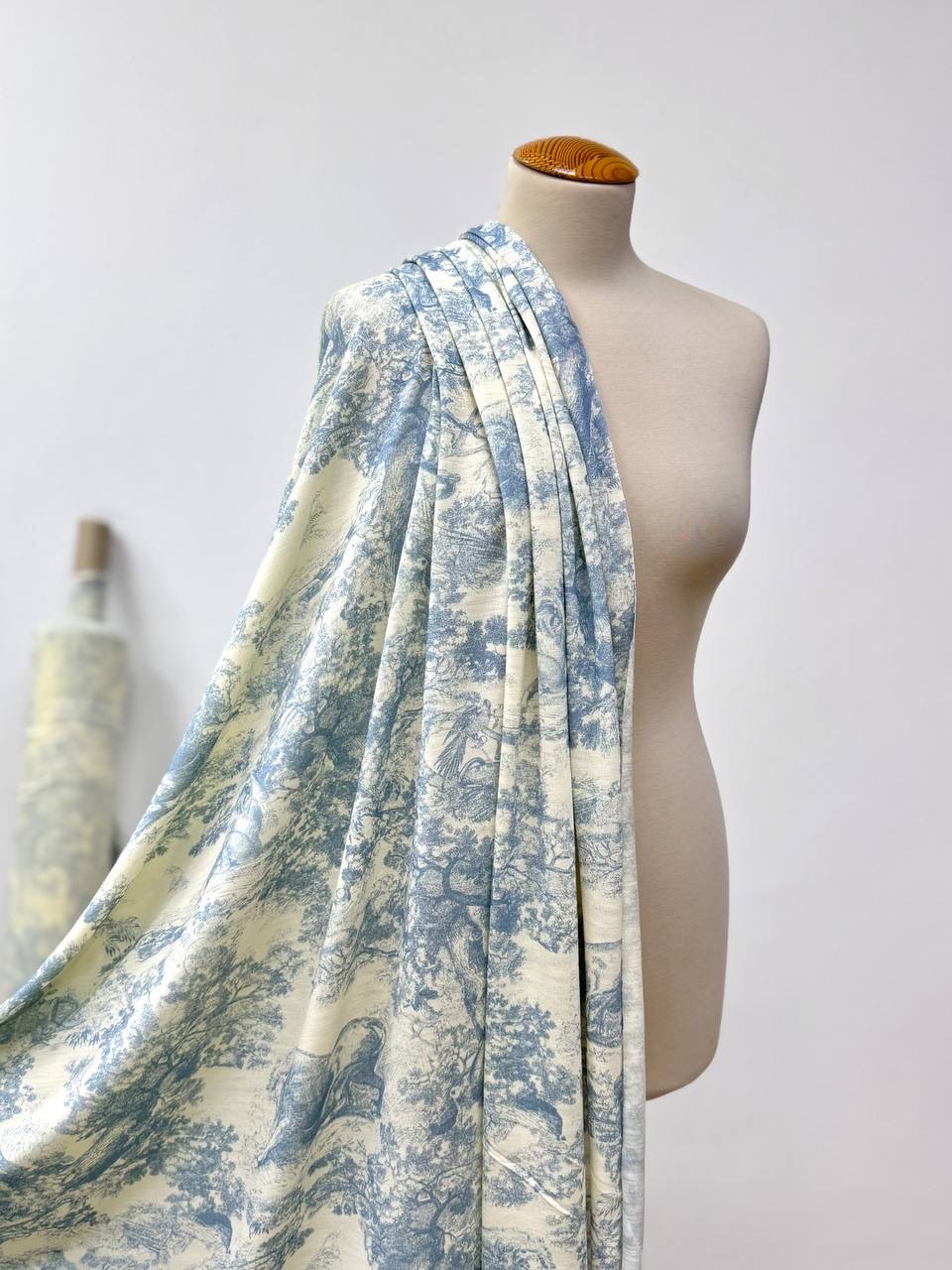 Трикотажное полотно Dior