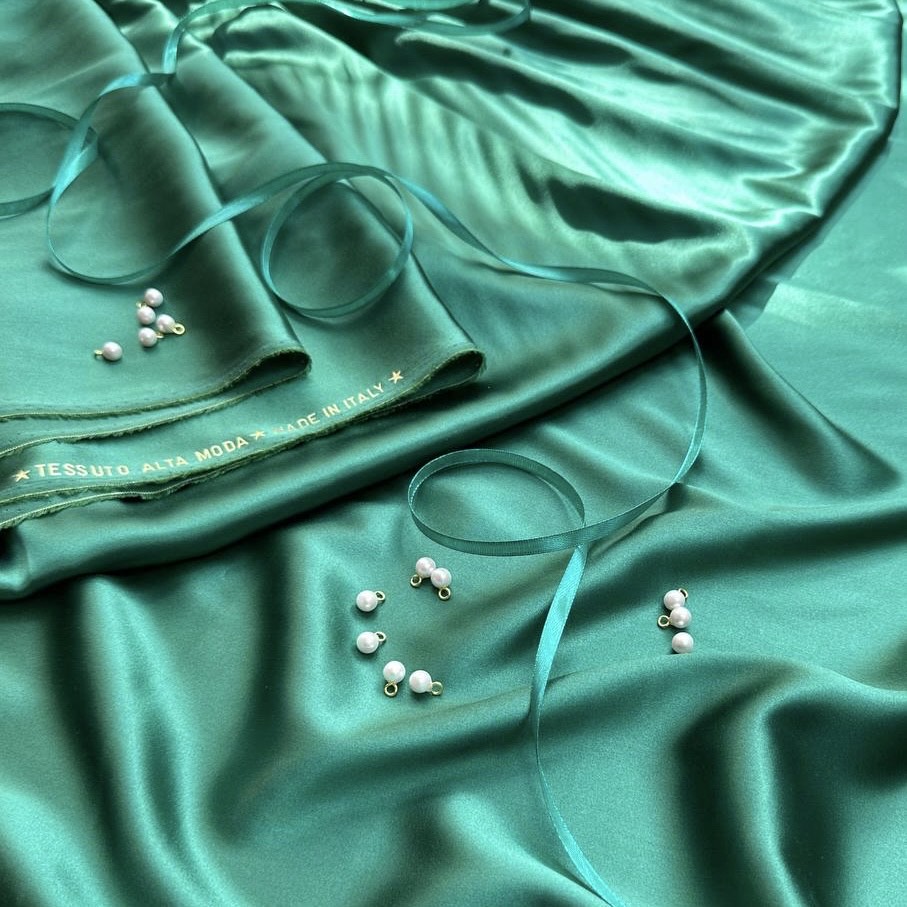 Плательная зел. цв. шёлк 97%, эластан 3% шир 143 см