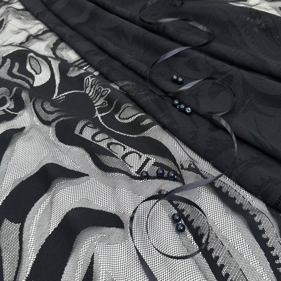 Кружево. Черное. Пуччи by Pizval, с надписями. 100% хлопок. ш 1.5 м.