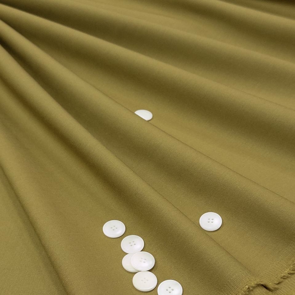 костюмная шерсть 96% эластан 4% шир 148 см оливковый  цвет без оисунка