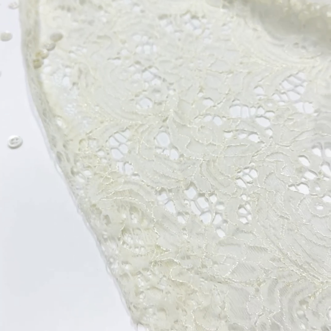 круж. полотн. вискоза синтет. вол-но шир 135 см