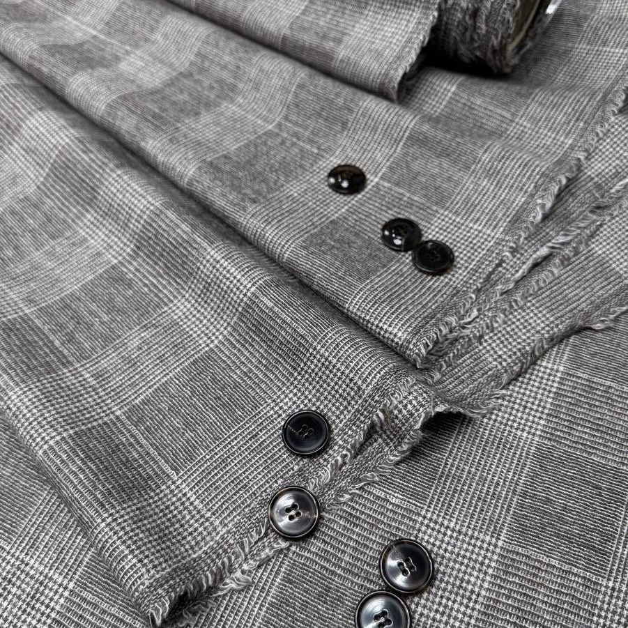 Костюмная Armani