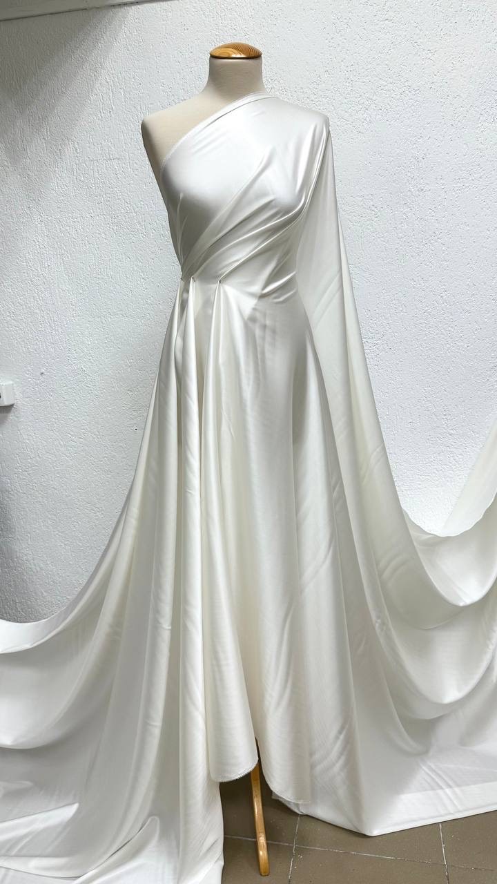 Плательная атласная, шелк 97% эластан 3%, ширина 130 см