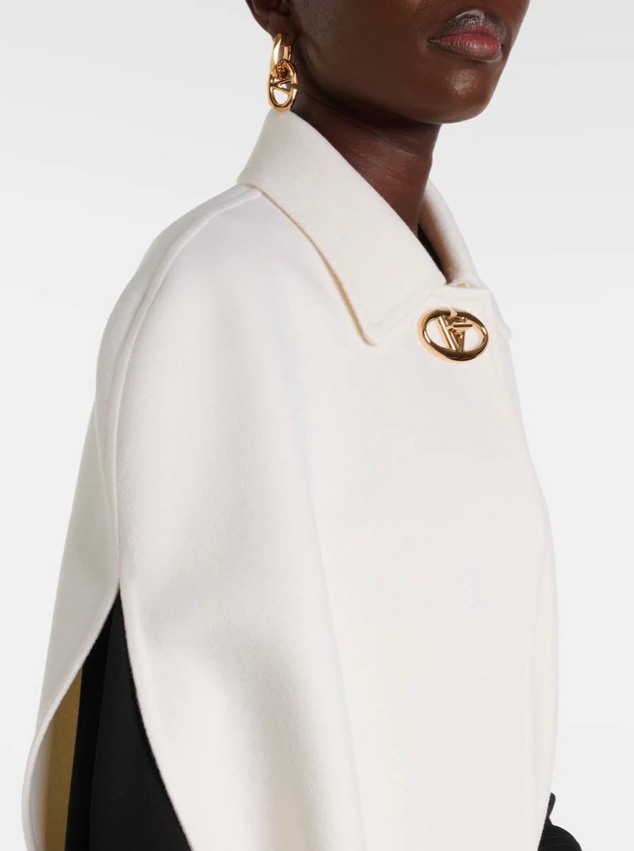 Костюмная Valentino