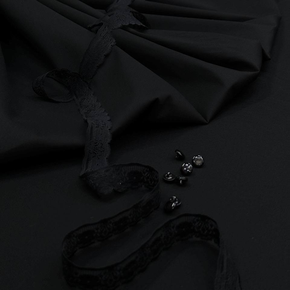 Рубашечно- плательная Валентино, хлопок 79% нейлон 18% эластан 3%, ширина 145 см