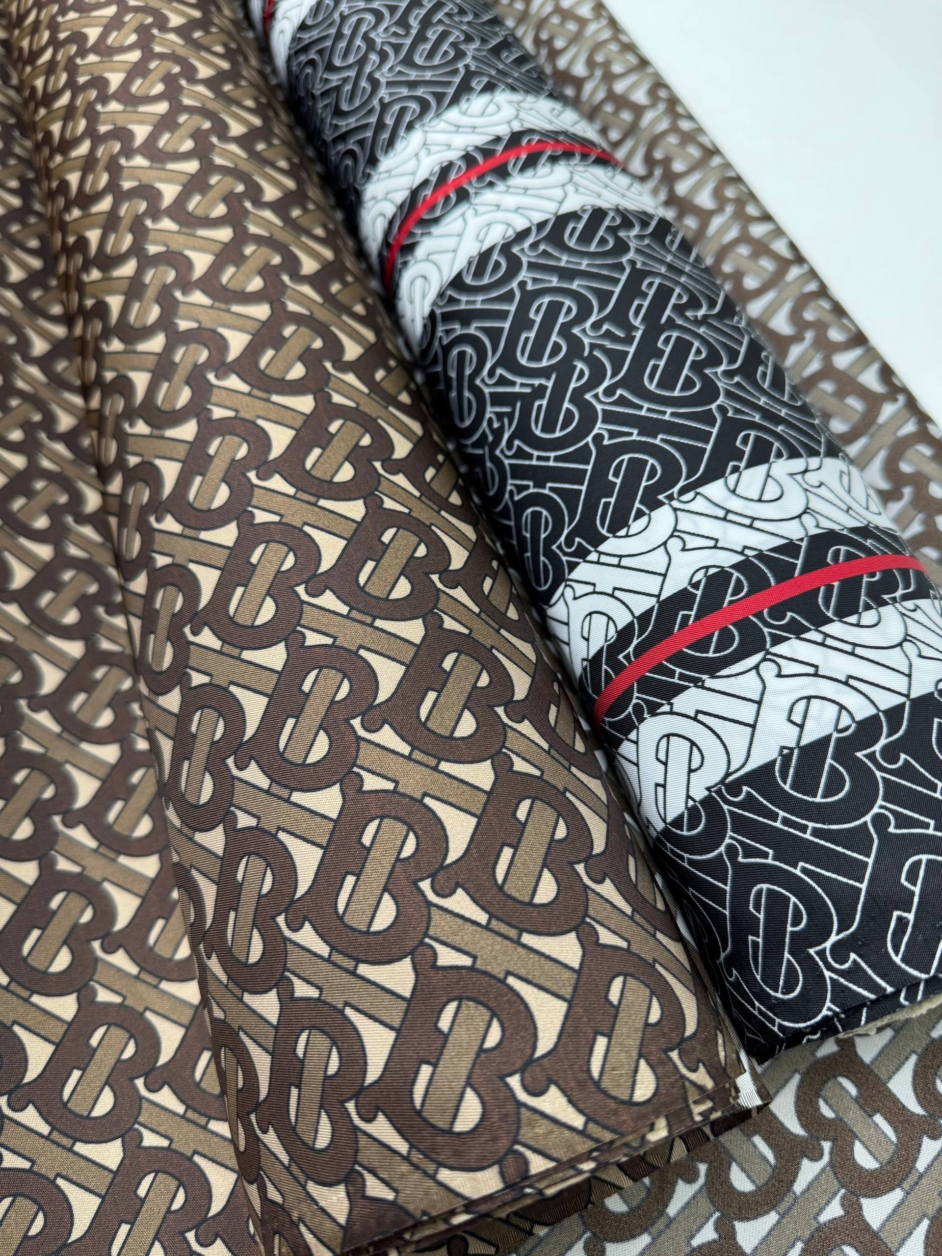 Плащевая Burberry