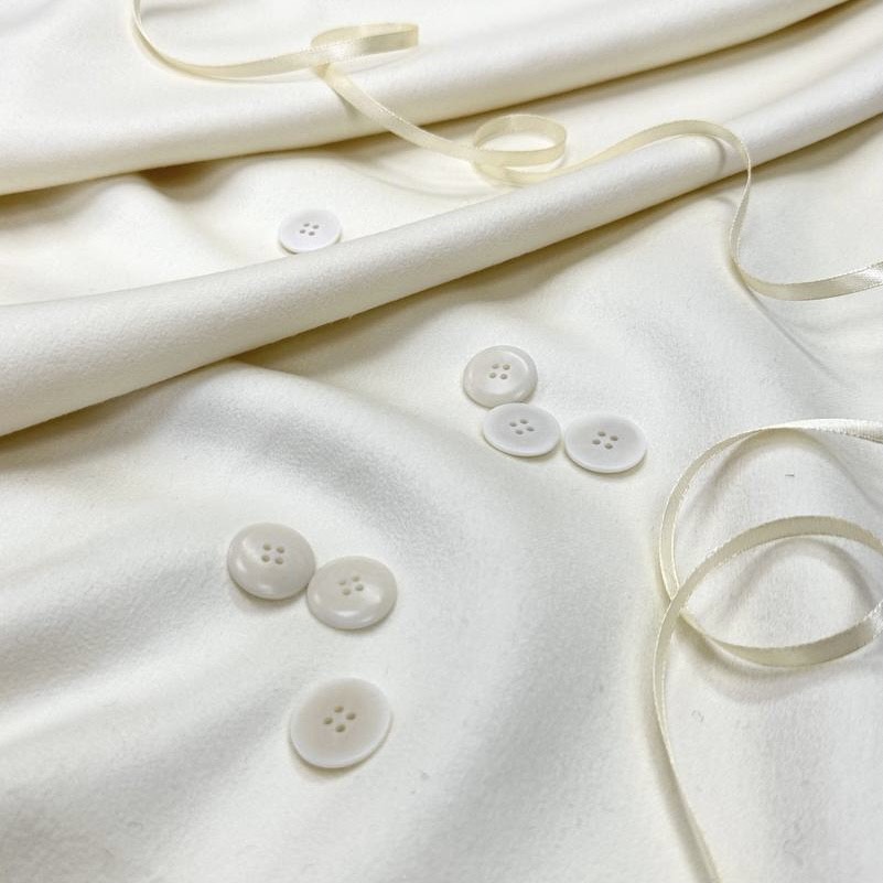 Пальтовая Валентино молочная