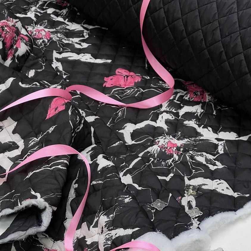 курточная чёрная с бело розовым рисунком синтет волокно ш.140
